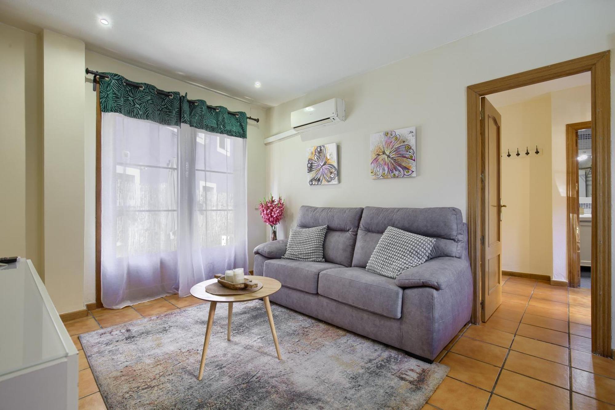Casona 44 - Apartamento Para 2 Con Wifi, Ac Y Patio Exterior Алькала-де-Энарес Экстерьер фото