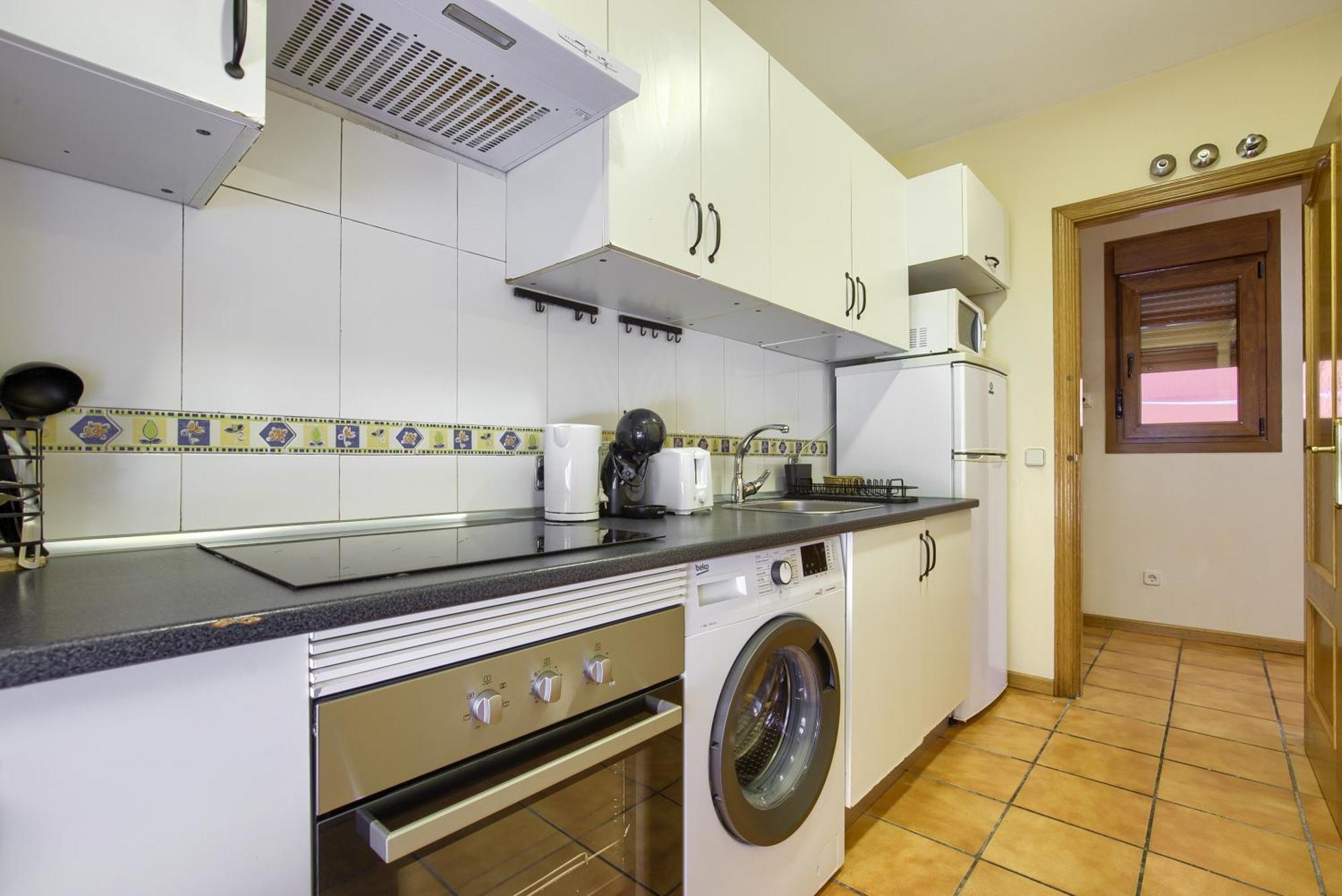 Casona 44 - Apartamento Para 2 Con Wifi, Ac Y Patio Exterior Алькала-де-Энарес Экстерьер фото